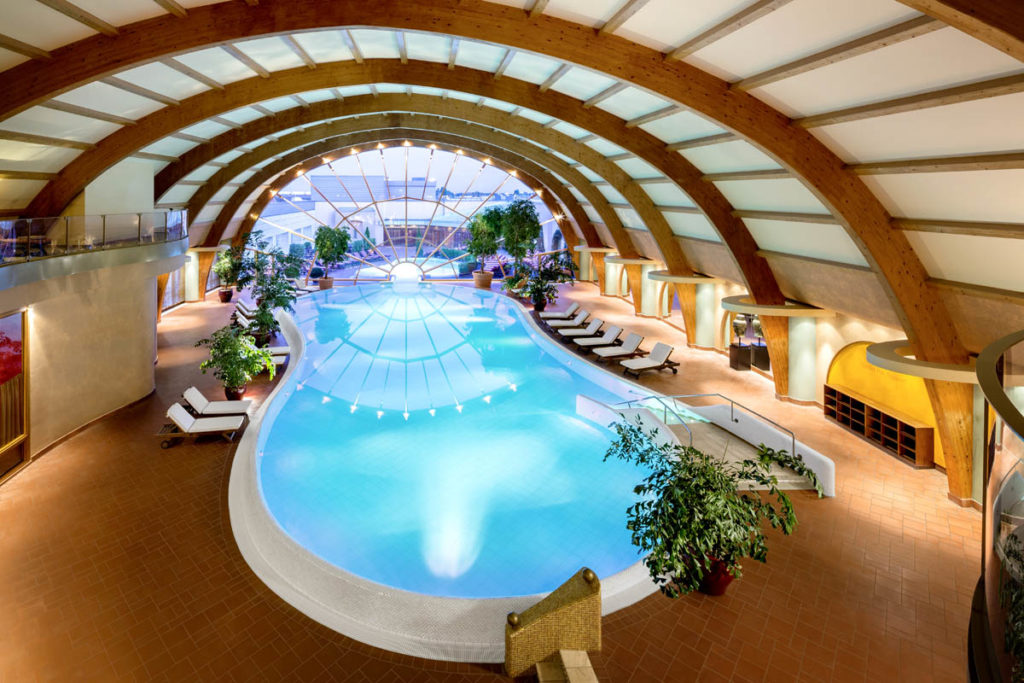 meridian spa berlin wellness pool spandau arcaden