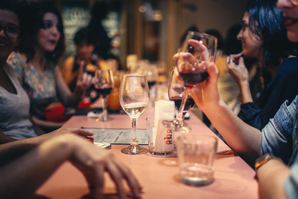 Alkohol in Maßen hilft Frauen ihr Gewicht zu halten? 1 diaet rotwein hilft abnehmen