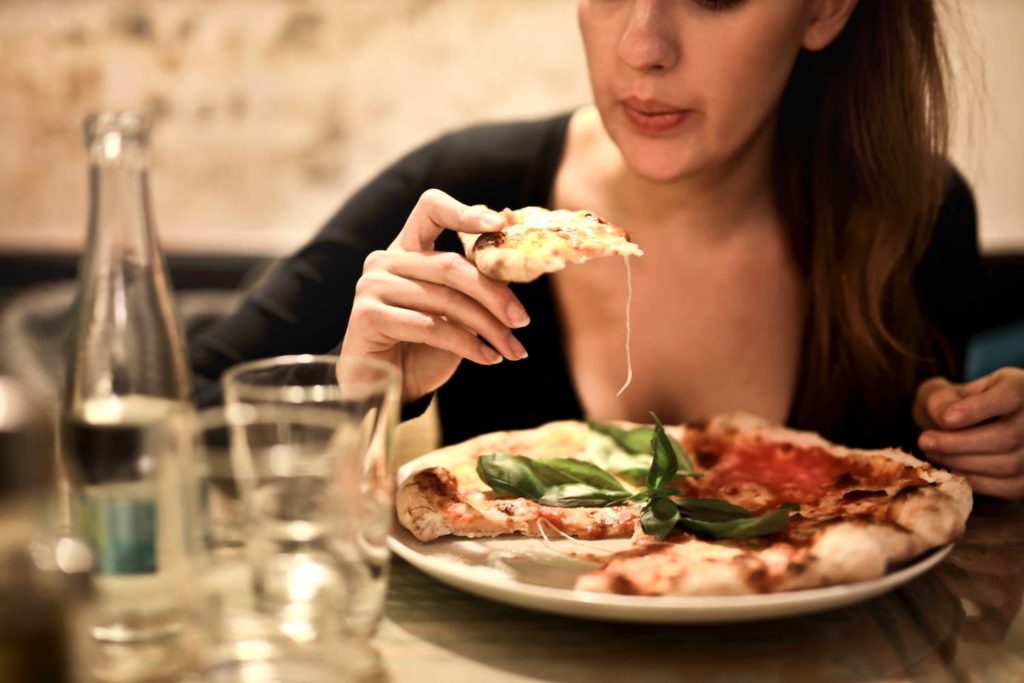Zu viel Salz in Fertiggerichten 1 pizza salz fertiggerichte