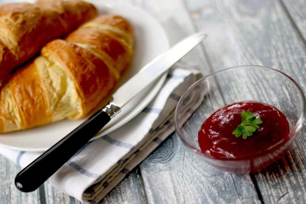 fruehstueck croissant kalorienfalle