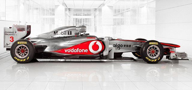 Fans helfen den neuen McLaren MP4-26 in Berlin zusammenzubauen! 1 McLaren MP4 26