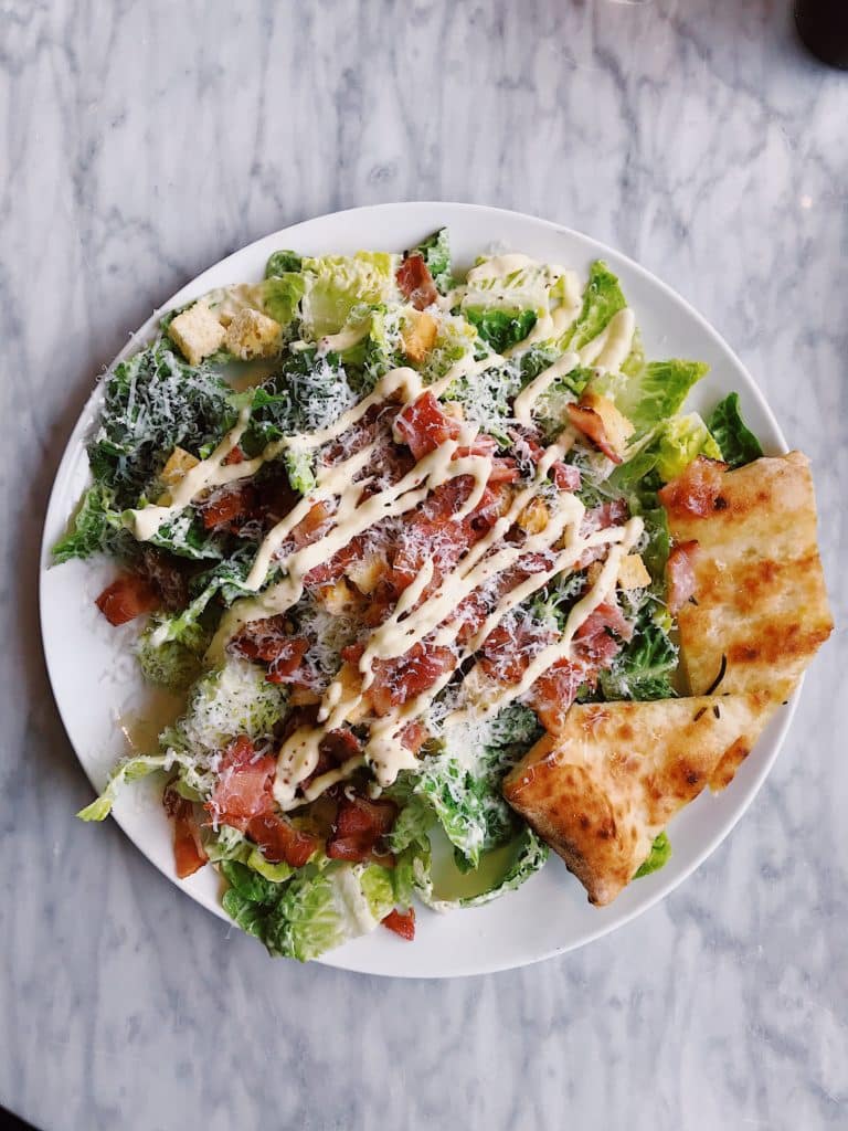 Dressing kann auch Salat zu einer Kalorienbombe machen 1 salatsauce dressing kalorien abnehmen