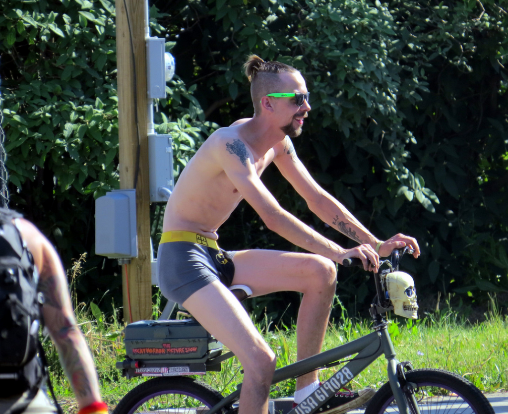 Wenn Mann "zu dünn" ist... 3 mann zu duenn