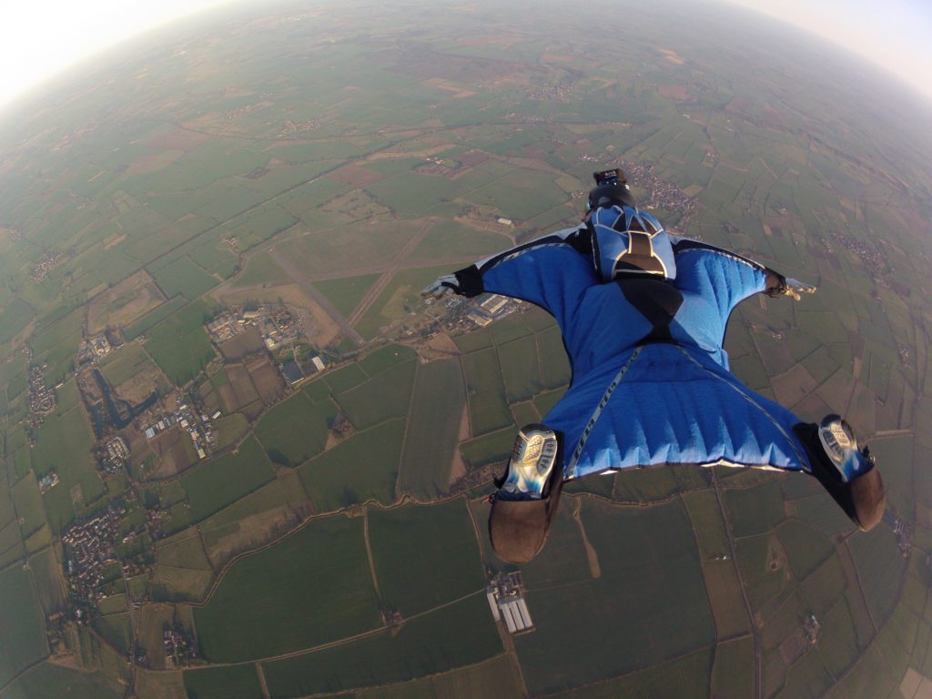 wingsuit fliegen