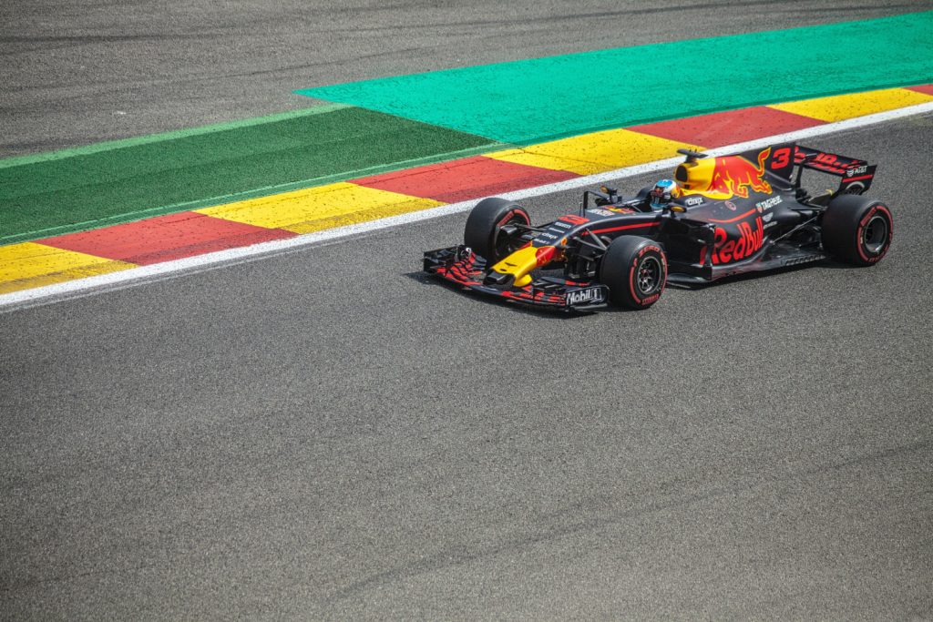 Formel 1 Kalender 2024: Die längste Formel 1 Saison der Geschichte 2 red bull formel 1 motorsport