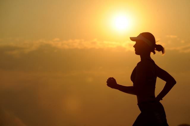 Sommer: Laufen bei Hitze und heißem Wetter 2 morgenlauf sonne hitze