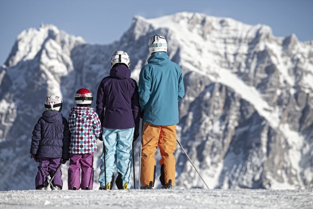 Tiroler Zugspitzarena: Abwechslungsreiche Erholung zu jeder Jahreszeit 1 Ski Familie Grubigstein 01