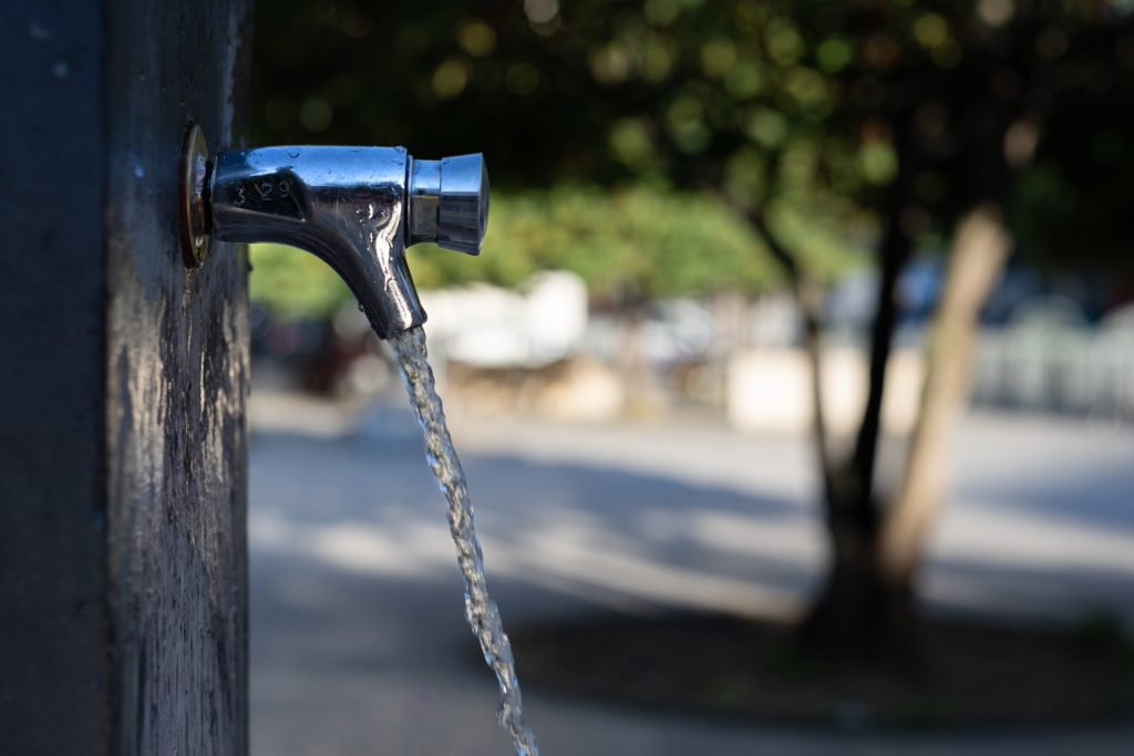 Aktion der Berliner Wasserbetriebe: Laufkilometer für Trinkbrunnen spenden 1 laufbrunnen wasserspender trinkbrunnen berliner wasserbetriebe