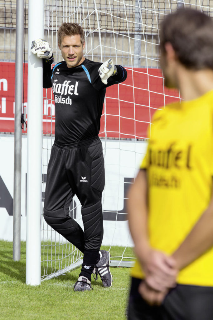 Spaß am Sport – gut geschützt, sicher auf dem Feld 2 teamsport bekleidung