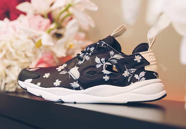 Reebok-furylite-roses-pack-3