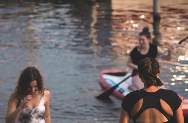 Das Fabletics SUP Event brachte das Urlaubsfeeling nach Berlin 3 stand up paddling event fabletics