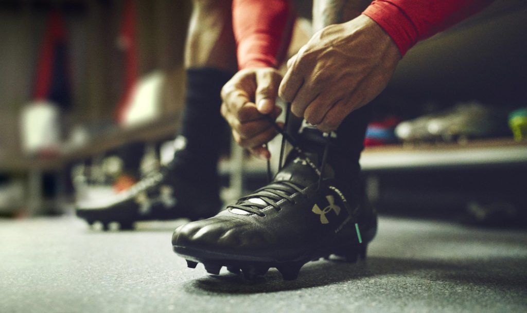 Under Armour mischt mit neuer Kampagne auf dem Fußball-Rasen mit 4 UA SYNG 1