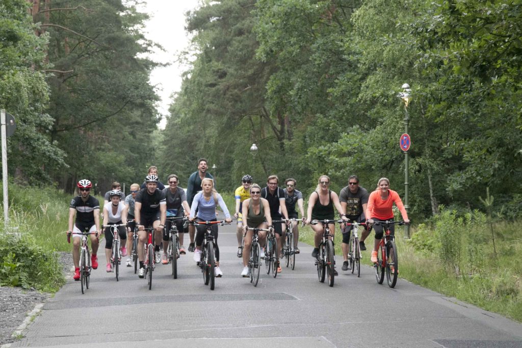 Umfrage: Fitness und Gesundheit sind Hauptgründe für Sport 1 160622 Fitbit TourdeBerlin Biker