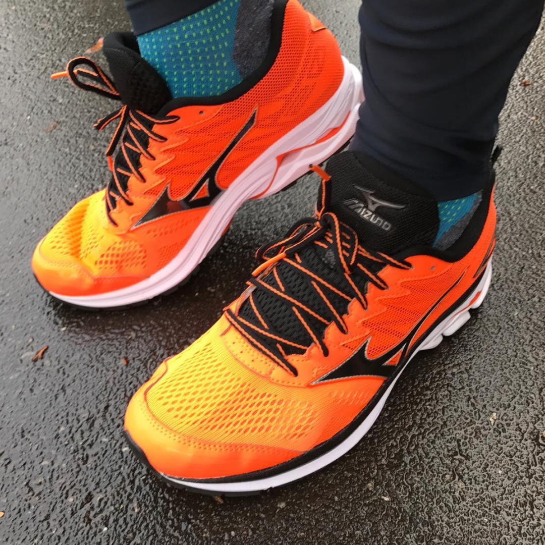 Mizuno wave rider 20 orange on sale