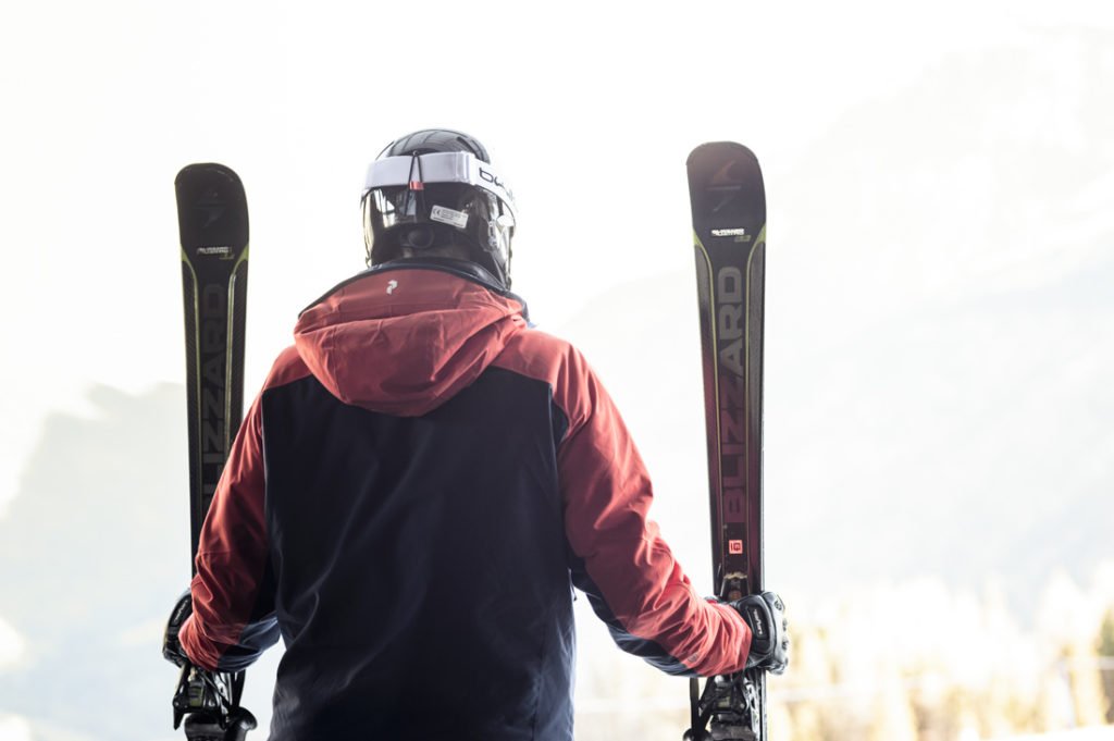 Ski und Snowboard richtig lagern und übersommern in Keller, Garage und Wohnung 6 Alessandro Belluscio BLIZZARD quattro SkiLOW 0512 02