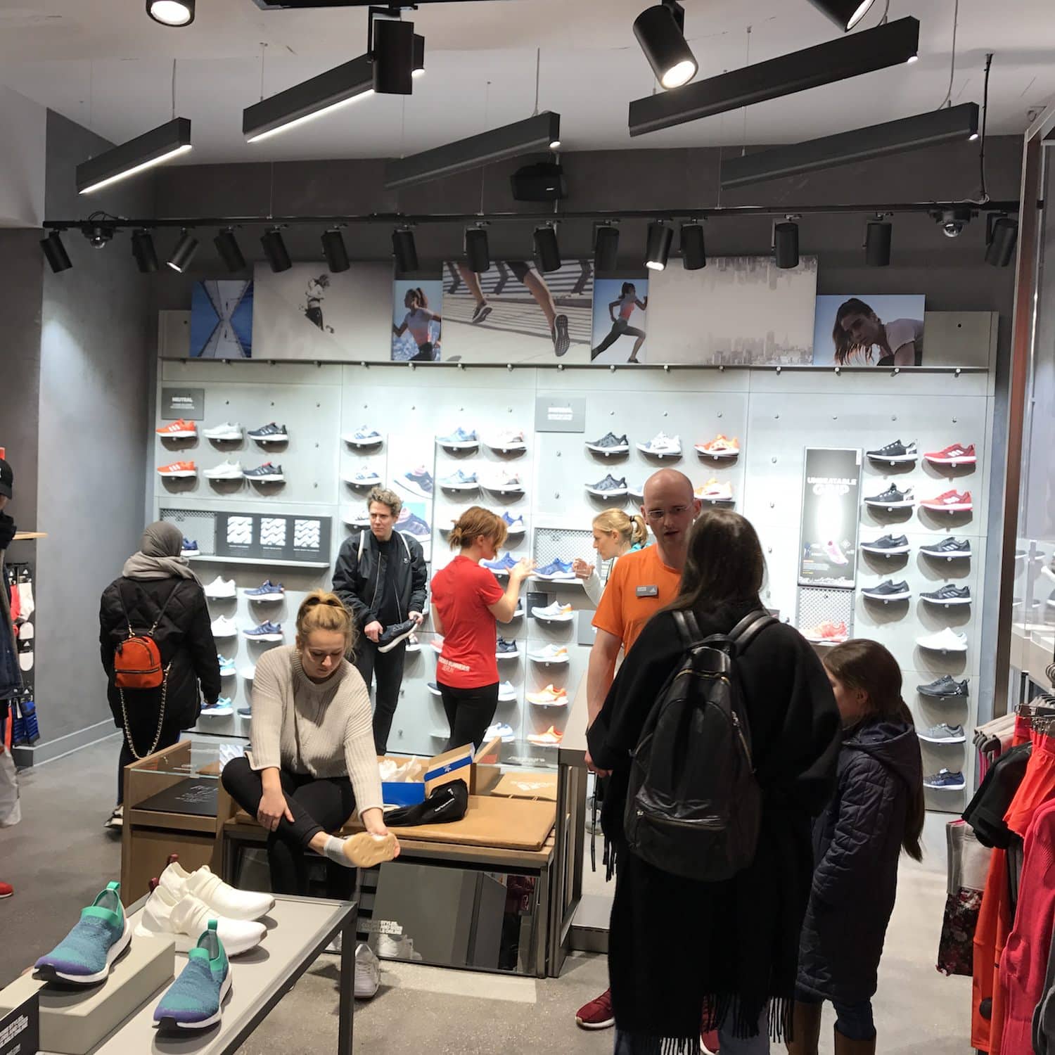 Adidas running retail online