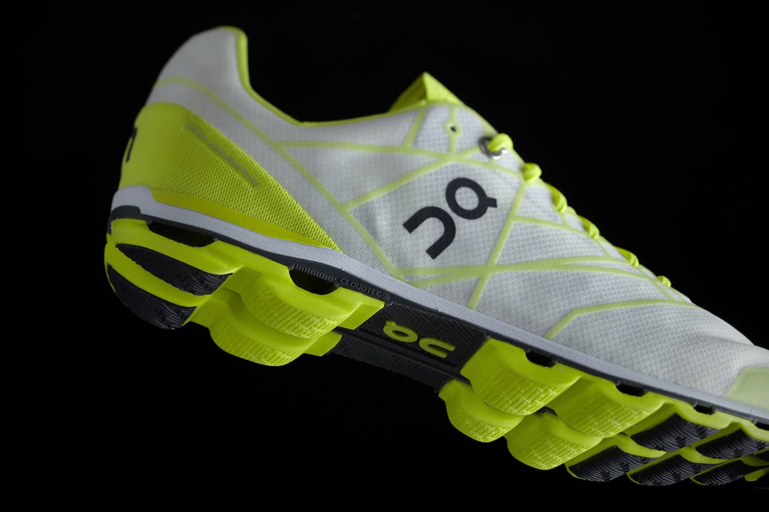 Cloudflash ON Cloudflash im Test. Erfahrungen mit dem Wettkampfschuh. Running Fast ...