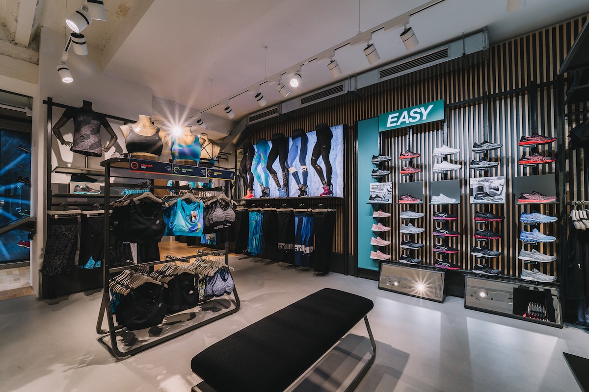 asics store berlin 69