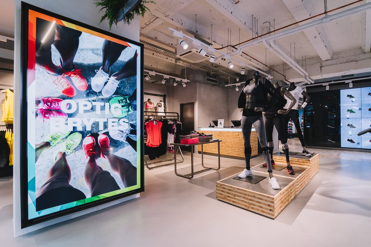 asics store berlin 72