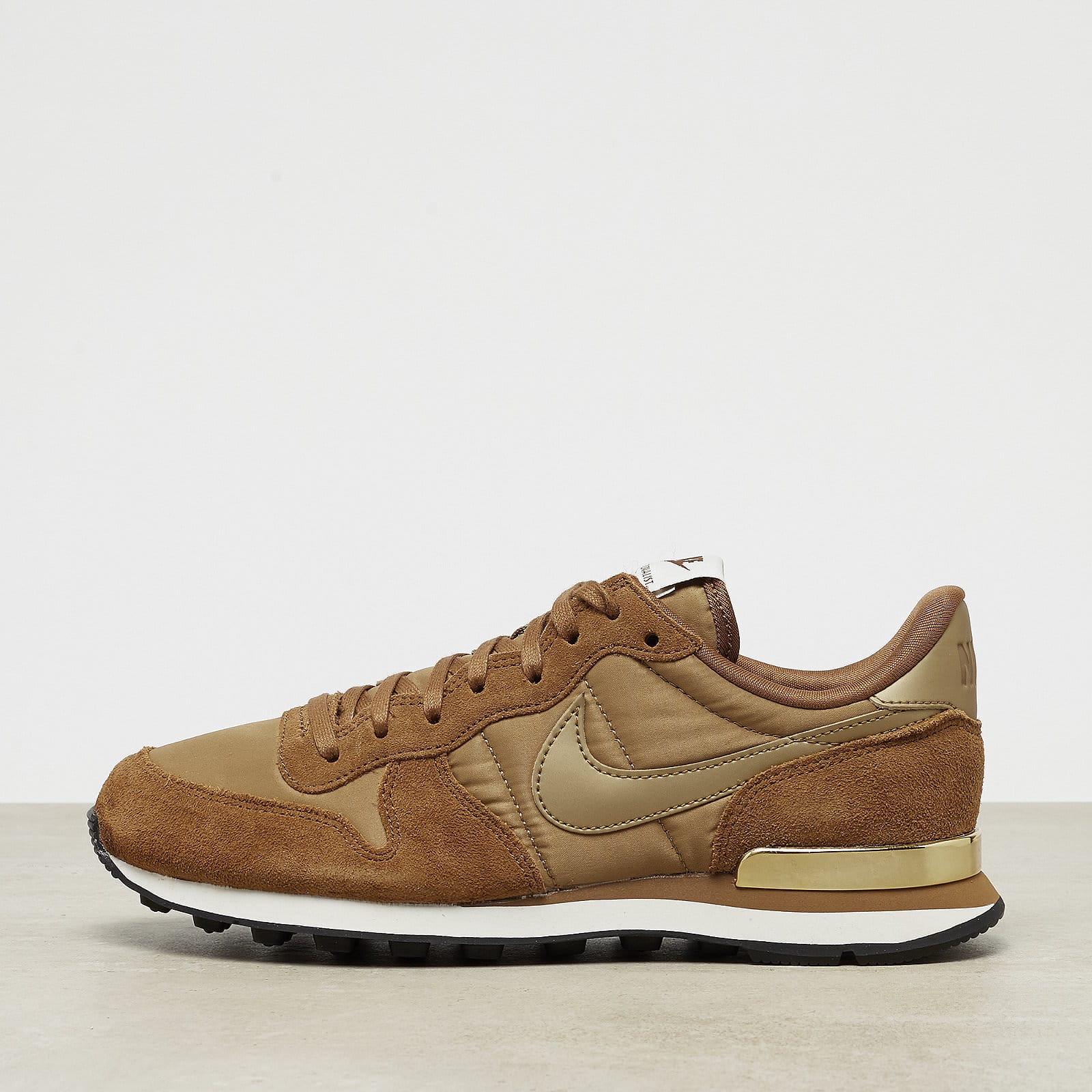 NIKE Internationalist Sneaker braun ale brown metallic gold