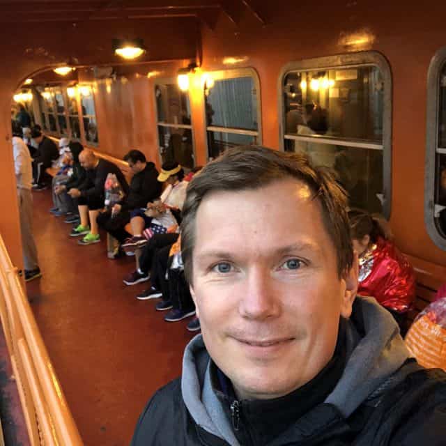 New York City Marathon: Meine Erfahrungen von der Strecke, Anmeldung & Anreise 105 new york marathon ferry faehre daniel sports insider 1