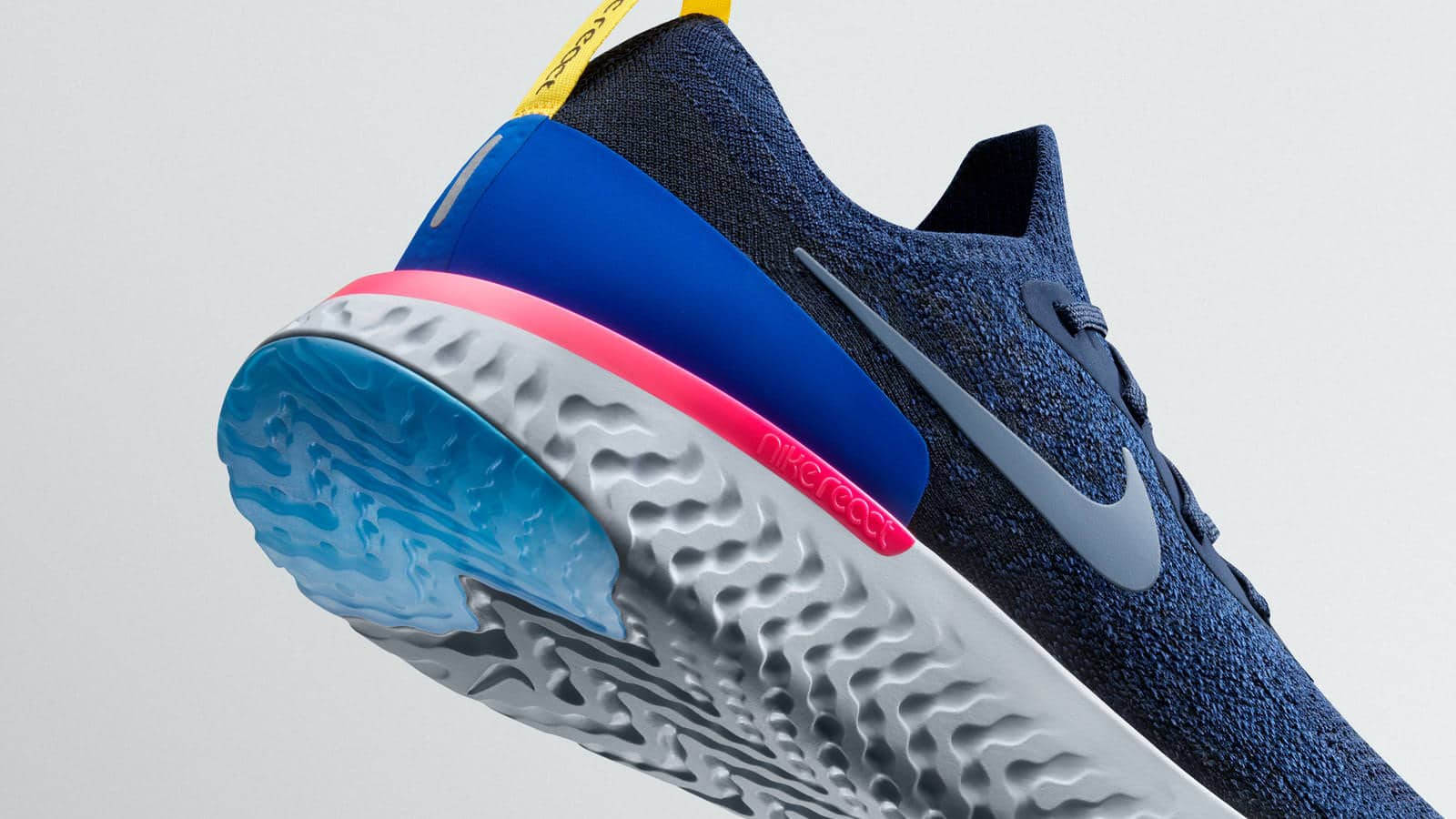 Nike RN React Flyknit Laufschuhe Test Erfahrungen Hacken Ferse