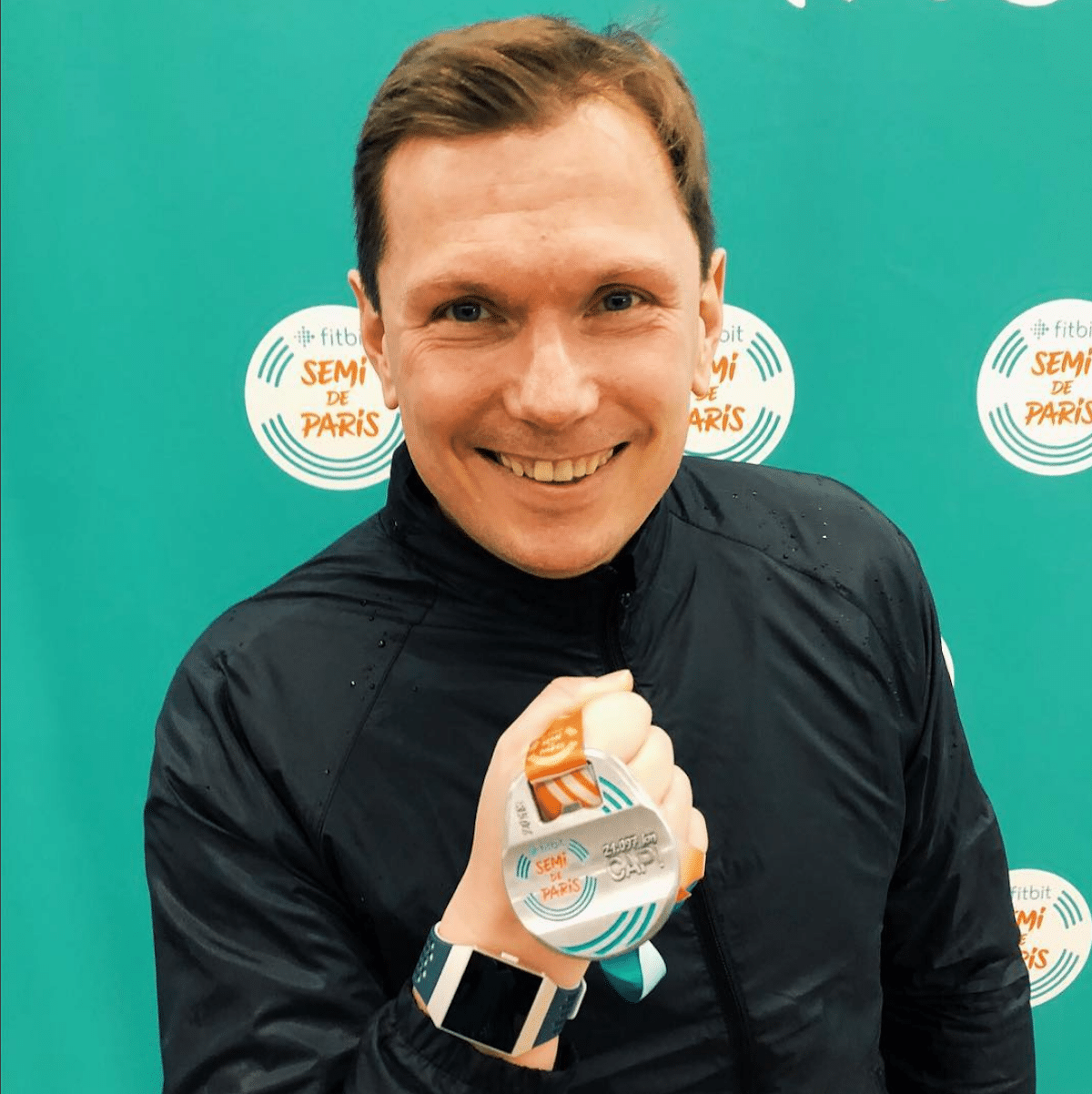 Paris Halbmarathon. Erfahrungen von der Strecke des Fitbit Semi Marathon de Paris 15 semi de paris halbmarathon medaille