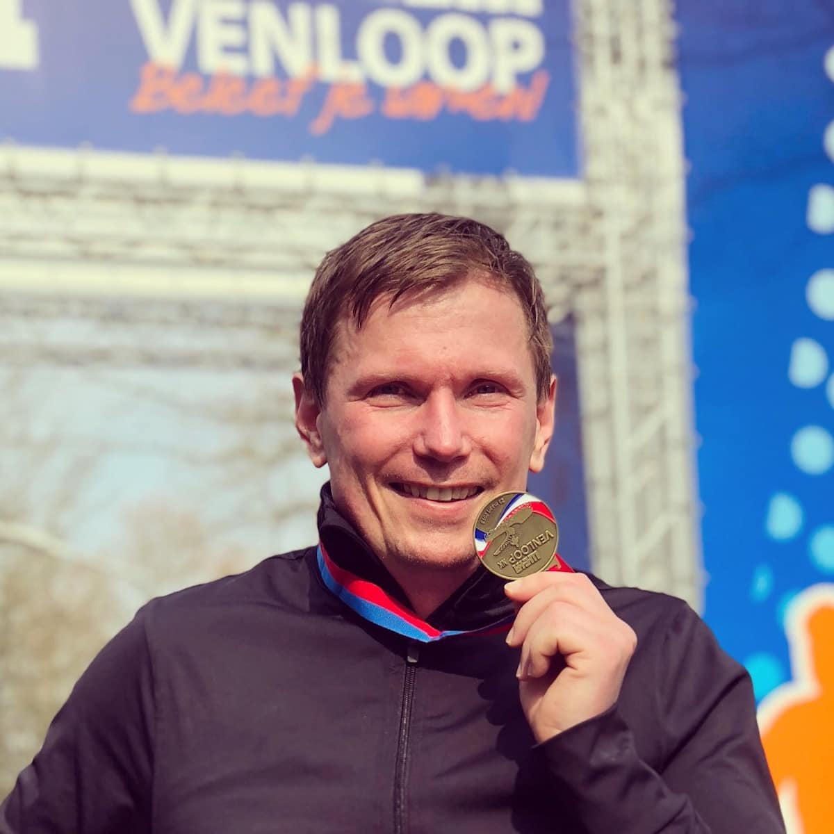 venlo venloop ziel erfahrungen medaille halbmarathon