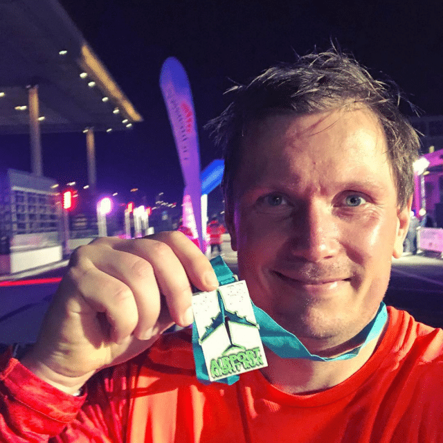 Vom Schlurfer zum Läufer. Das lief im Februar 2019. 4 airport night run berlin ber flughafen daniel sports insider laufblogger