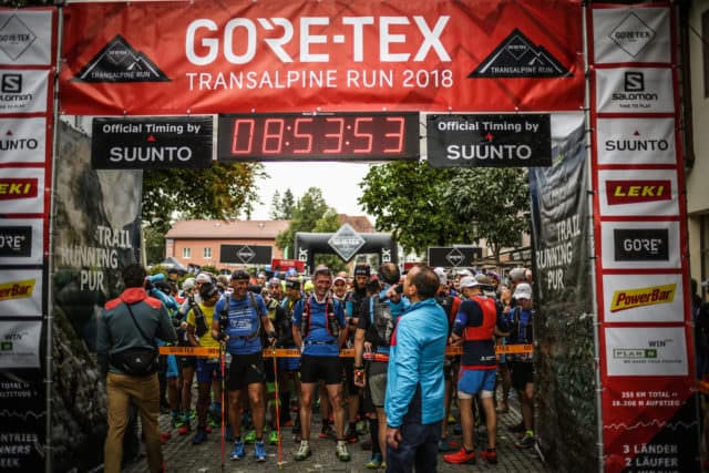 transalpinerun run2 etappe 1 Garmisch Partenkirchen Nassereith Alpen Blogger Trailrunning 8 start gore tex