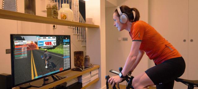 zwift rollentrainer erfahrungen bike community app setup fernseher einrichtung