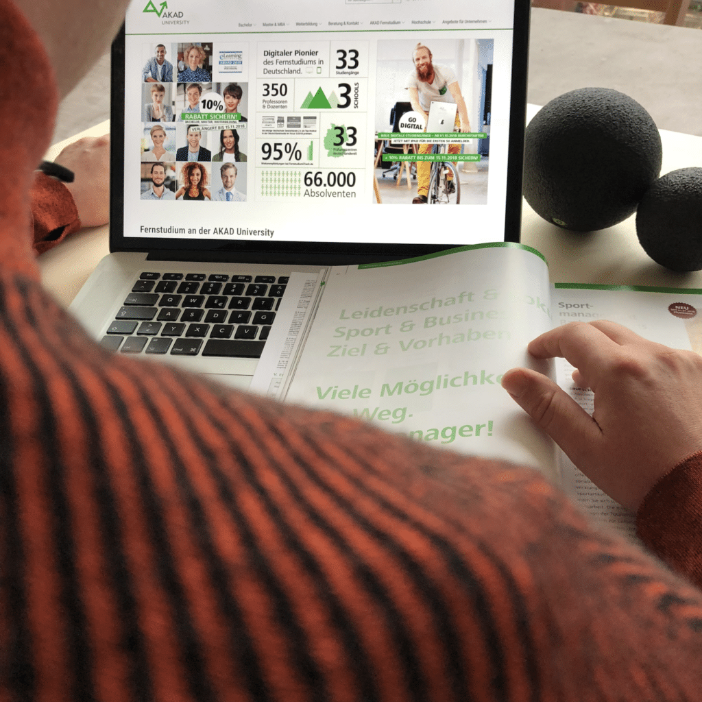 Sportmanagement B.A. studieren. Duales Studium mit Gehalt oder ideale Vorraussetzungen mit Fernstudium an der AKAD University? | Werbung 4 sportmanagement studieren akad university