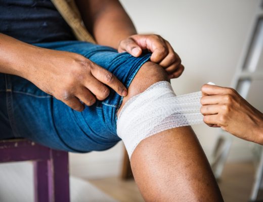 bandage behandlung bein sportunfall haftpflicht