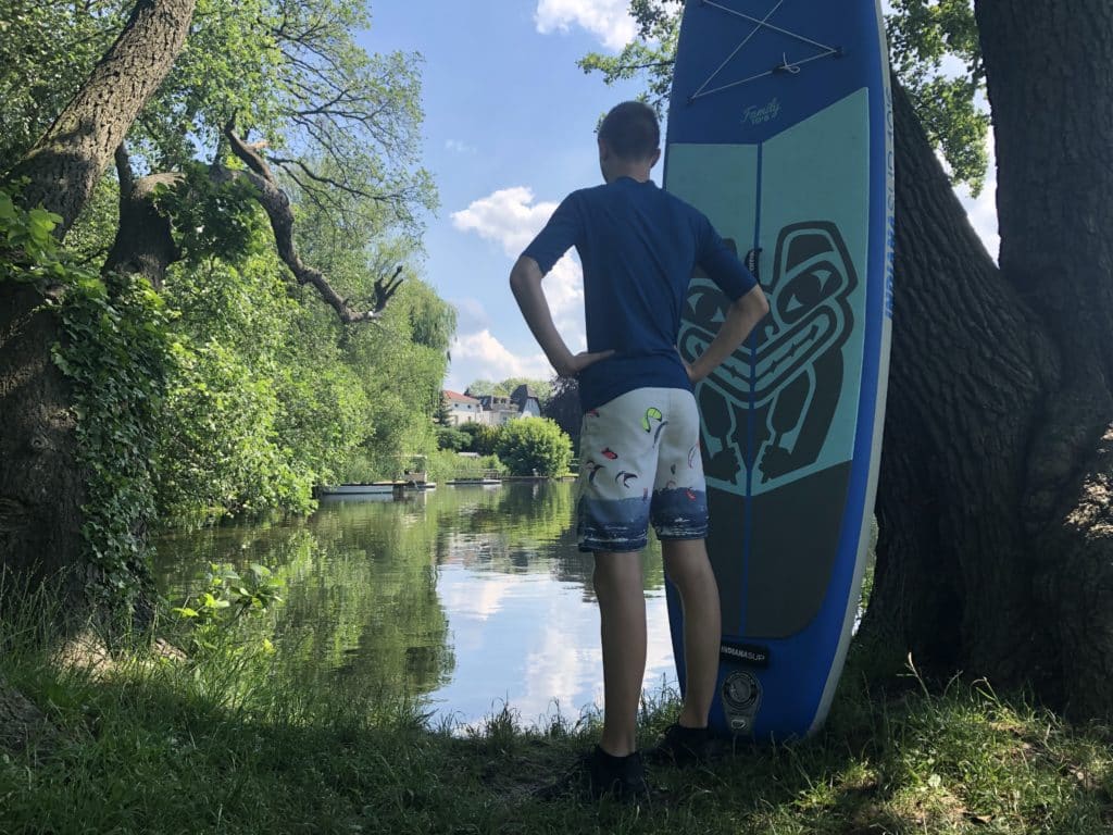 SUP für Kinder: So gelingt der Stand Up Paddling Trip mit Kids 9 restube rettungsboje test erfahrungen 1