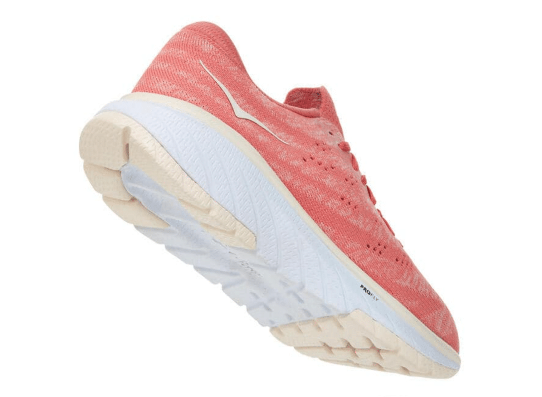 hoka one one cavu 3 laufschuhe test testbericht gewinnspiel laufblog seite diagonal