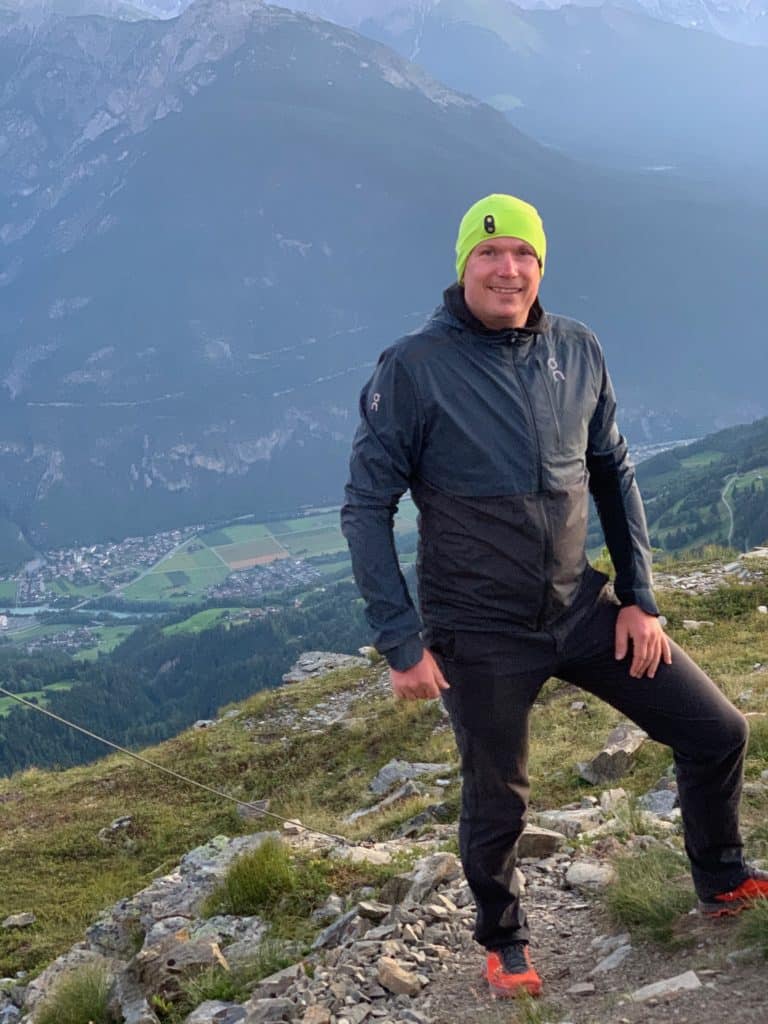 Sonnenaufgang und Morgen auf dem Gipfel. Sonnenaufgangswanderung in Tirol. 2 Sonnenaufbang bilder heute sonnenaufgangwanderung imsterberger kreuz venet tirol imst 3