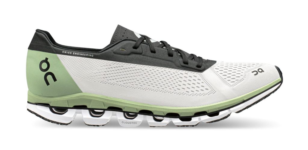 ON Cloudboom im Test. Erfahrungen mit dem Carbon-Schuh von ON Running 4 on cloudboom carbon laufschuh test erfahrungsbericht sohlenkonstruktion speedboard cloudtec helion