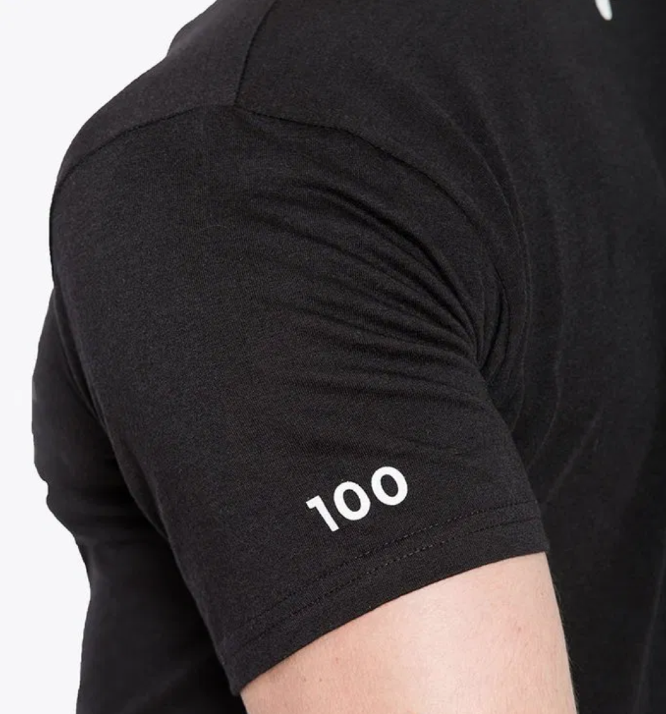 Peloton Century Shirt. Wie Du es in Deutschland bekommst! 4 peloton century club t shirt 100 aermel aufdruck