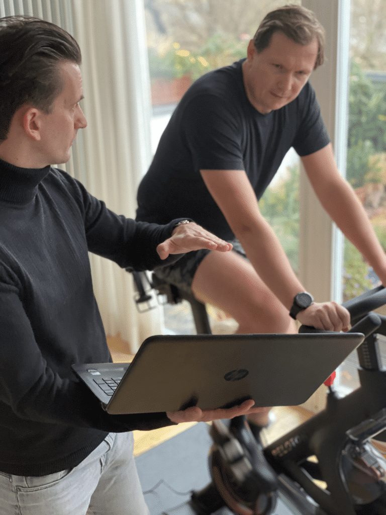 bikefitting sattel einstellen druck rennrad peloton bike seitliche bewegung