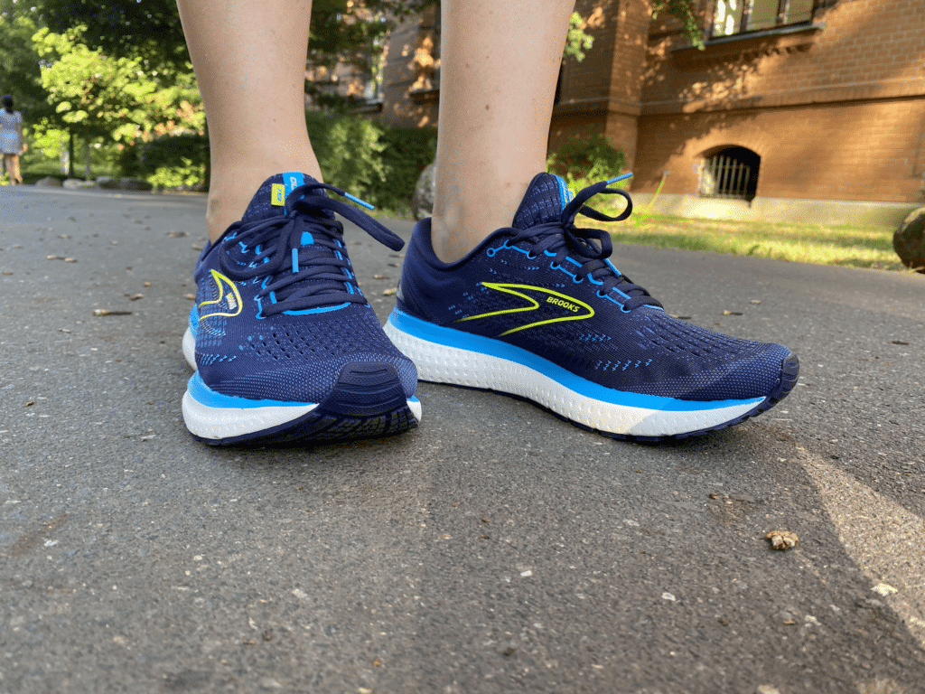 brooks glycerin 19 laufschuhe test erfahrungen testsieger testbericht vorne