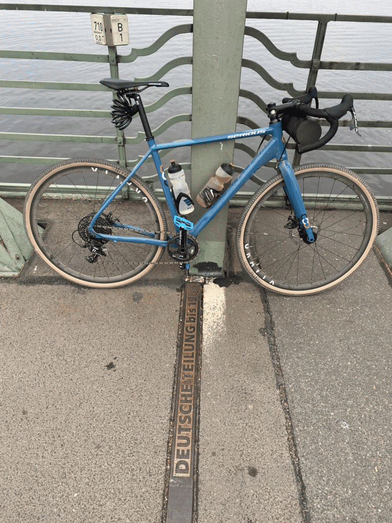 Fahrradtour Berliner Mauerweg Radtour Erfahrungen Strecke Route Berlin 5 glienicker bruecke berlin