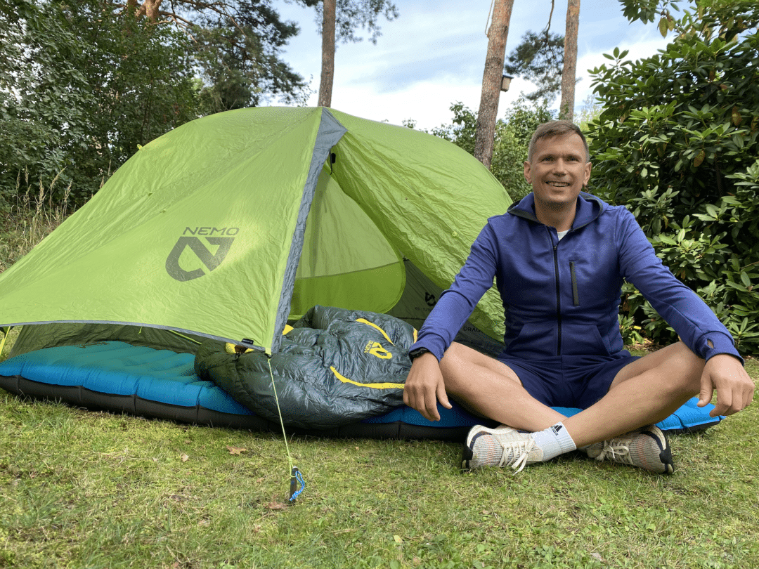 Schlafsack Test: NEMO Riff 30F Daunenschlafsack für Bikepacking und ...