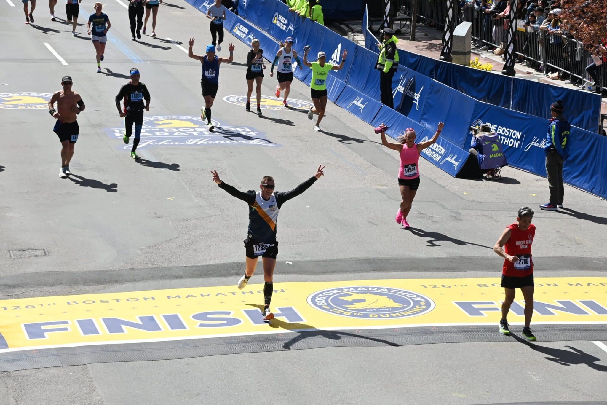 Boston-Marathon. Qualifikation, Strecke und meine Erfahrungen von der Reise zum 5ten Major. 68 boston marathon strecke ziel 44 scaled
