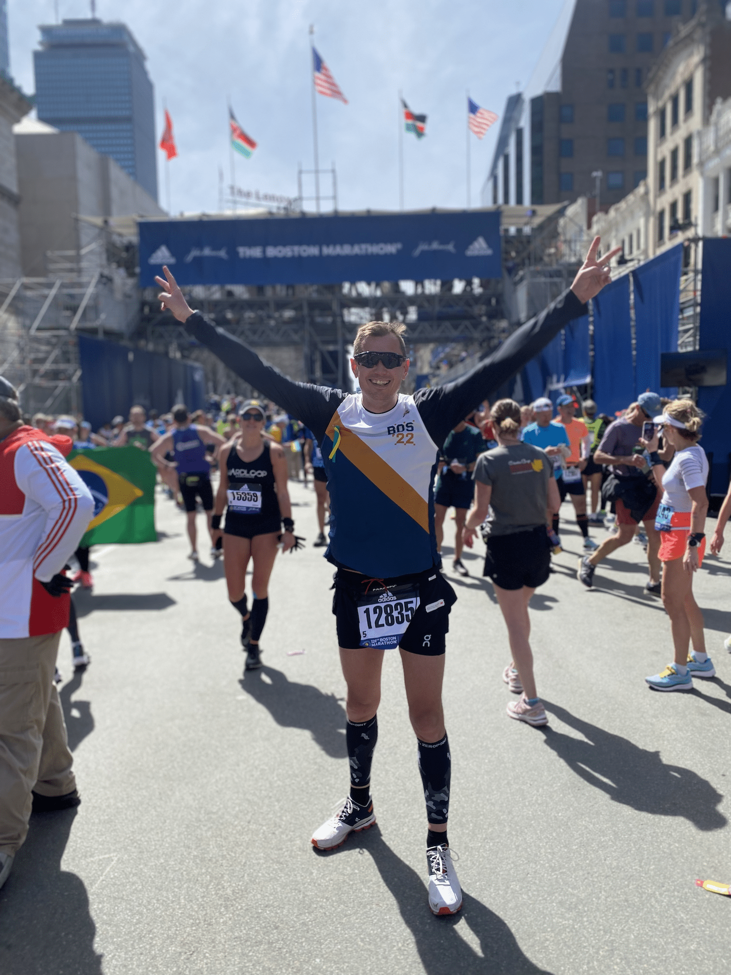 Boston-Marathon. Qualifikation, Strecke und meine Erfahrungen von der Reise zum 5ten Major. 64 boston marathon ziel 1