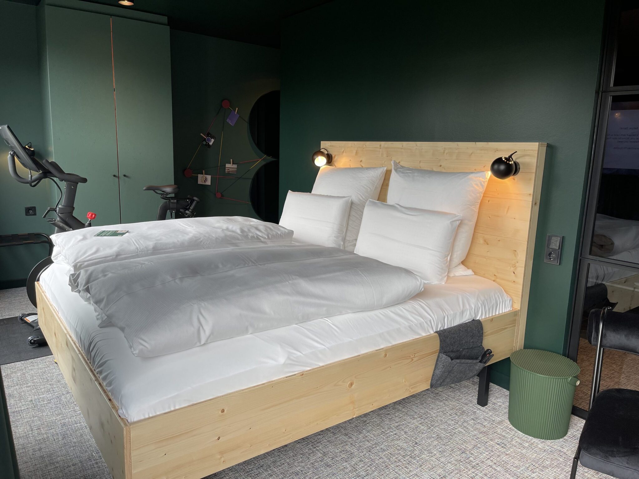 Urban Nature St. Peter-Ording - Erfahrungen aus dem neuen Lifestyle Strandhotel mit Peloton Bikes 56 Urban Nature Hotel Sankt Peter Ording Erfahrungen Bewertungen Hoteltest 3 scaled