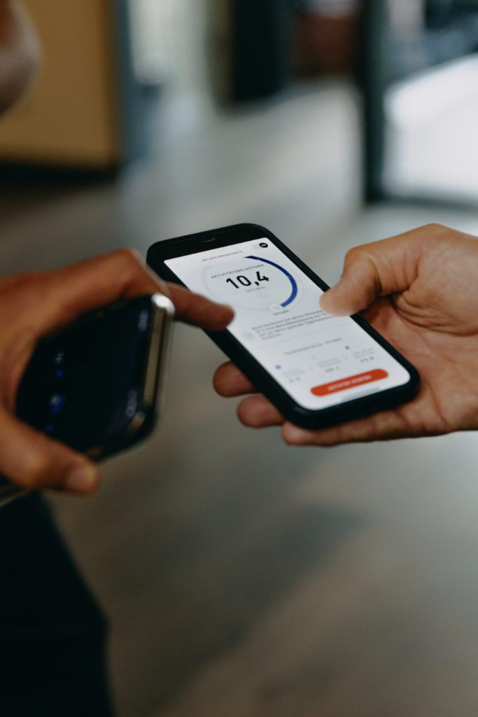 Whoop 4.0 im Test: Belastungssteuerung im Training. Ist das die Fitbit Alternative für Profis? 6 whoop 4 0 tracker app