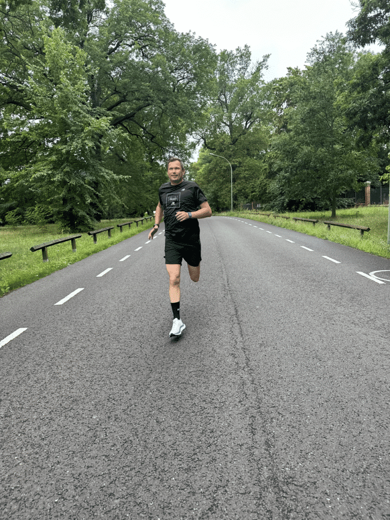 New Balance NB Fuel Cell FuelCell Propel v4 Laufschuh Test Testbericht Erfahrungsbericht Bewertung Meinung Laufmagazin Test Gross