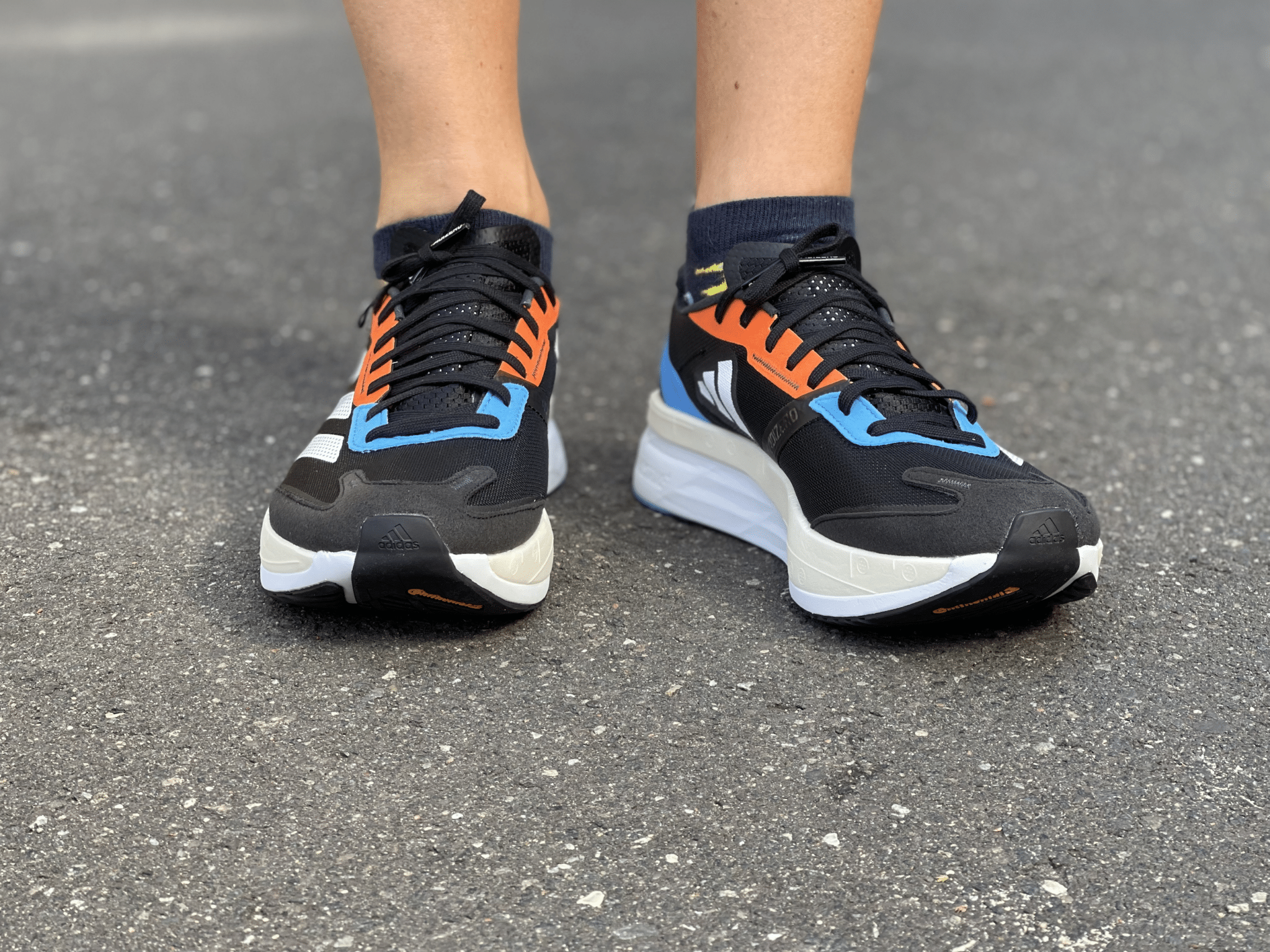 Adidas Boston 11 Test: Erfahrungen mit dem neuen Adizero Laufschuh 7 adidas ADIZERO BOSTON 11 Laufschuhe BERLIN Marathon Test Testbericht vorderansicht