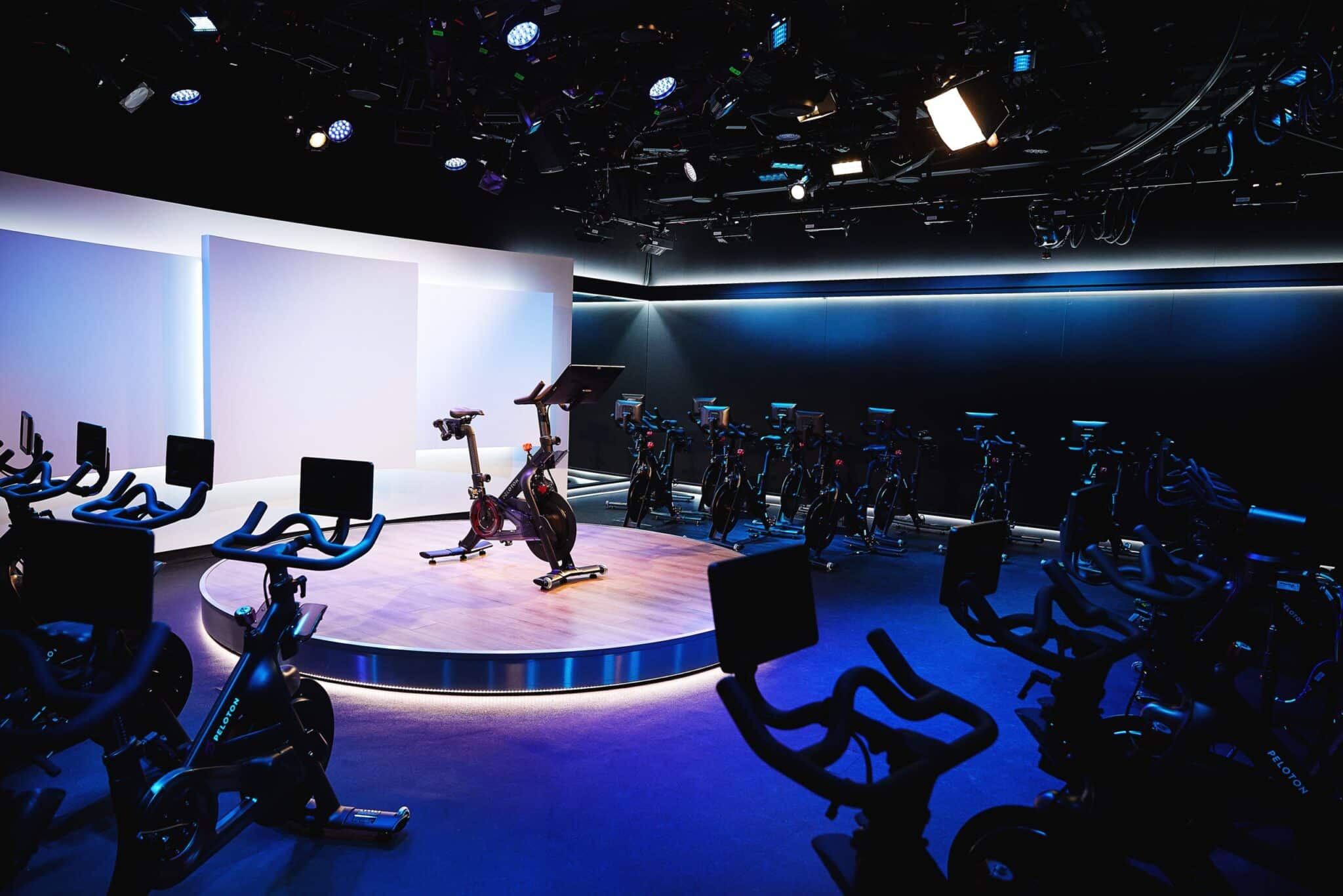 Zu Besuch im neuen Peloton Studio London in Covent Garden 11 peloton studios london bike kursraum scaled
