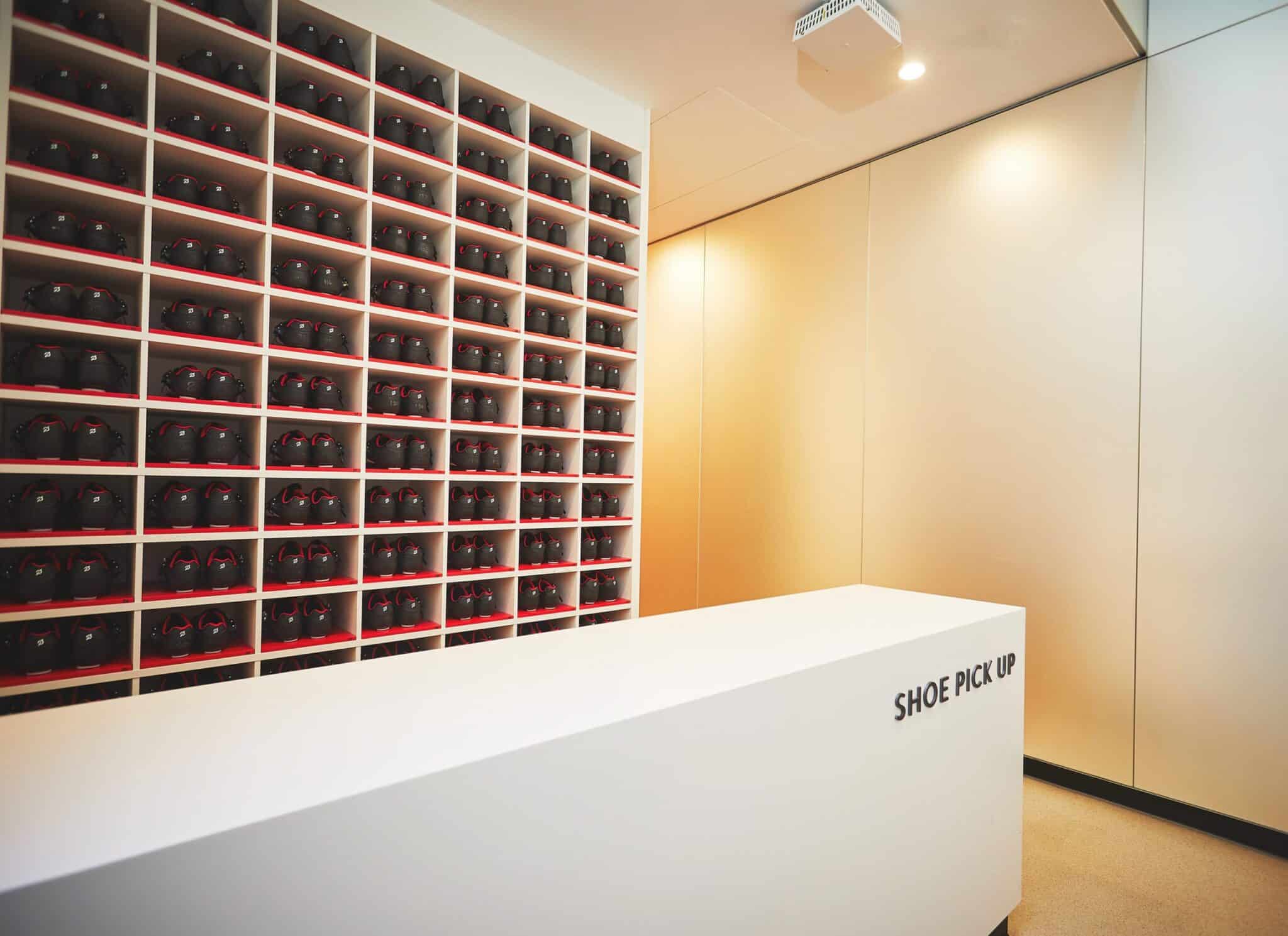 Zu Besuch im neuen Peloton Studio London in Covent Garden 20 peloton studios london schuhe ausleihen scaled
